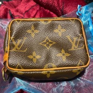Authentic LV Wapity